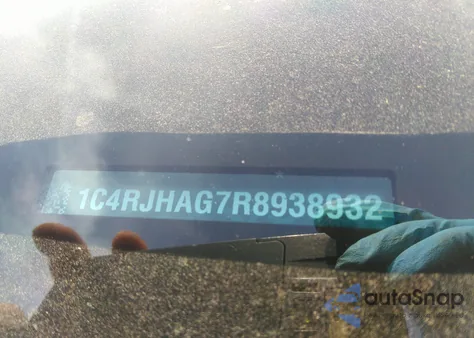 2024 Jeep Grand Cherokee Laredo 4X4 из США, поврежденный, VIN 1C4RJHAG7R8938932